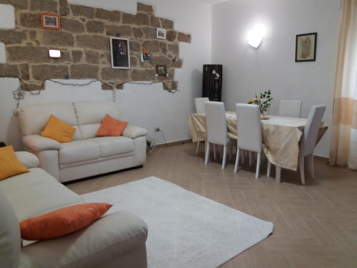 Appartamento Casa Ilaria Arzachena Ngoại thất bức ảnh